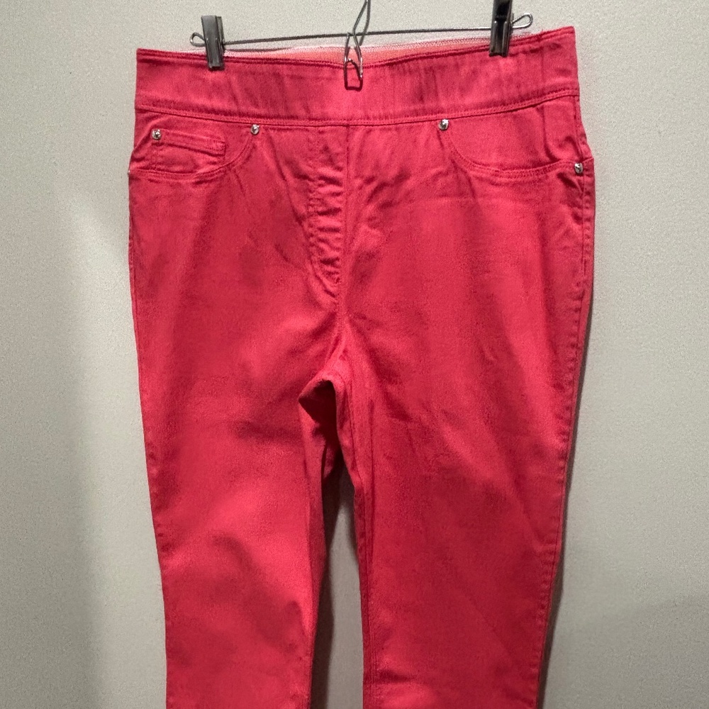 NYGARD Luxe Stretch Pull-On Denim Coral Capris - L (12-14) - NWOT!